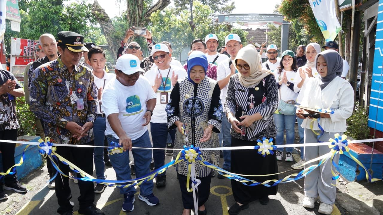 Hadirkan Kampung PLN Mobile x ICONNET di Malang, Wujud Pelayanan Sepenuh Hati bagi Masyarakat