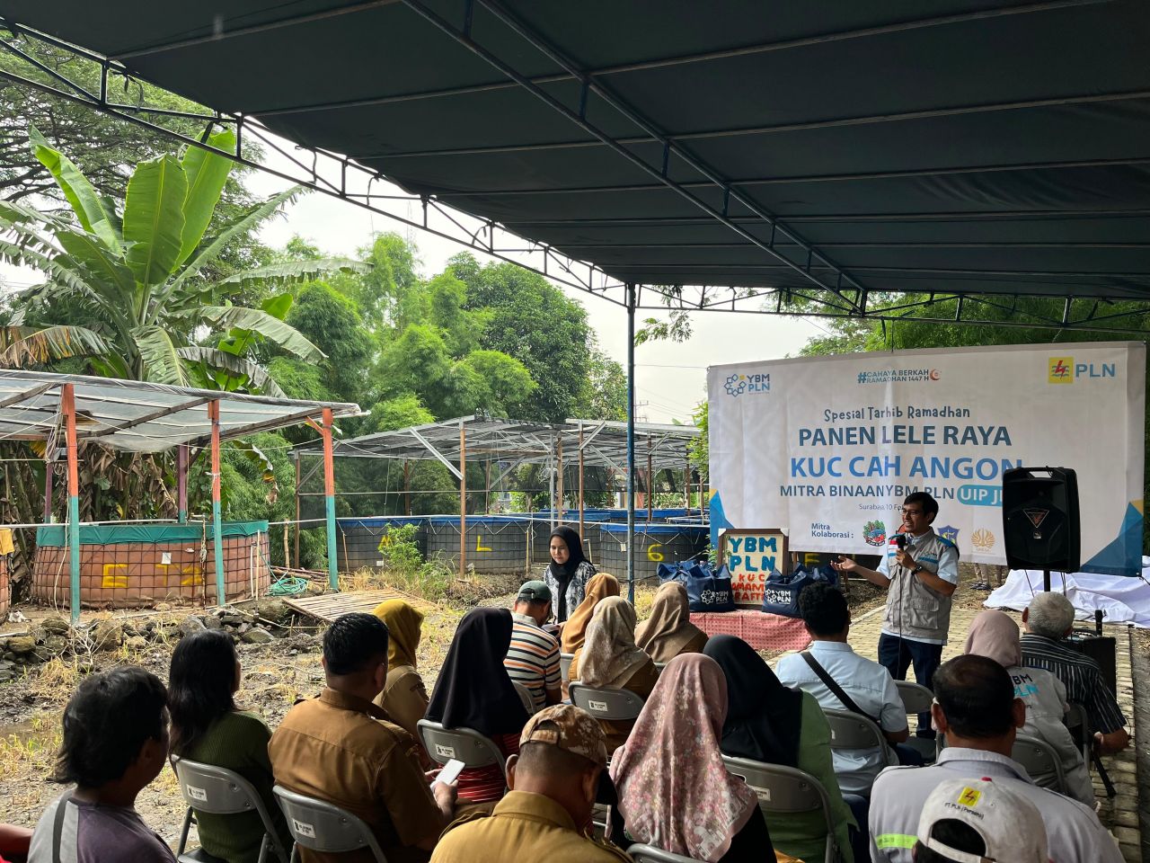 Tarhib Ramadhan YBM PLN UIP JBTB: Panen Lele KUC Cah Angon Perkuat Kemandirian Mustahik
