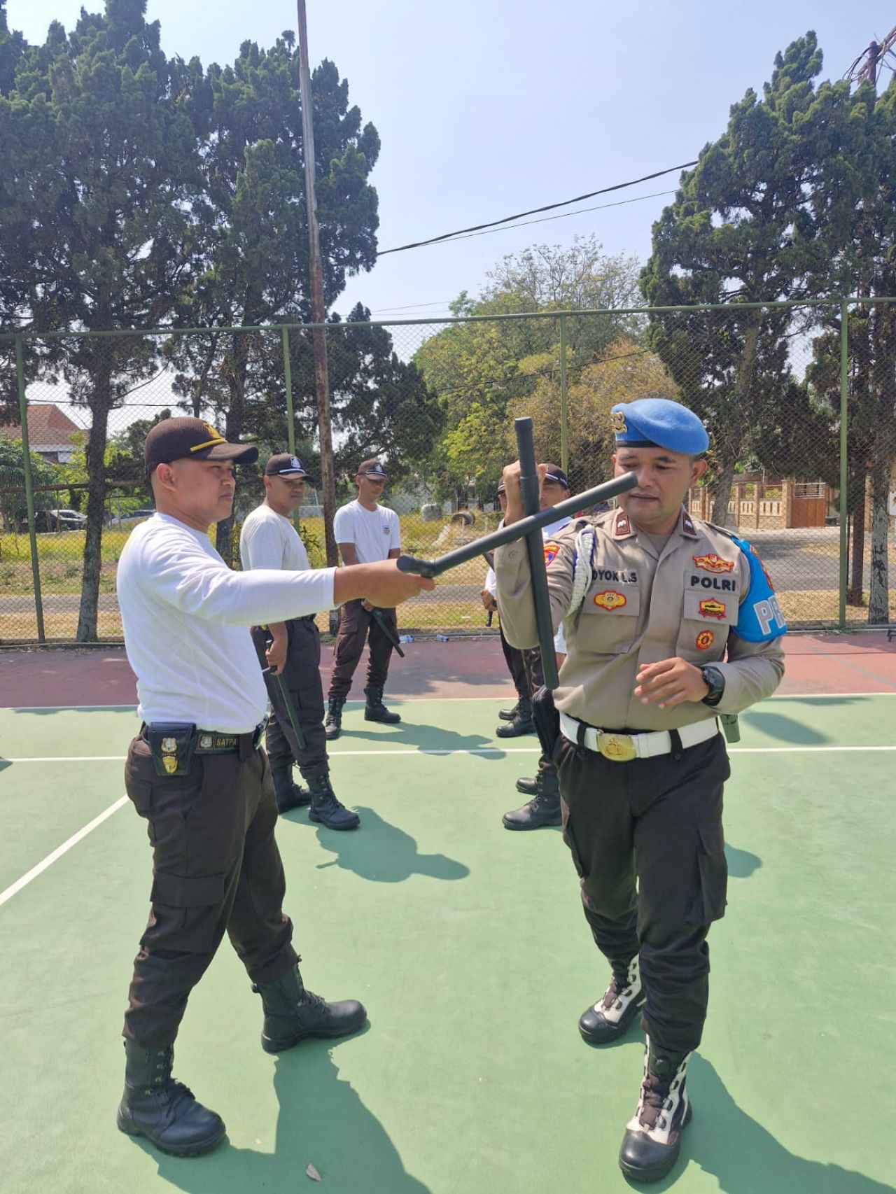 Polsek Singosari Bekali Satpam Haleyora Powerindo di PLN UPP JBTB 3 Malang dengan Tupoksi dan Bela Diri