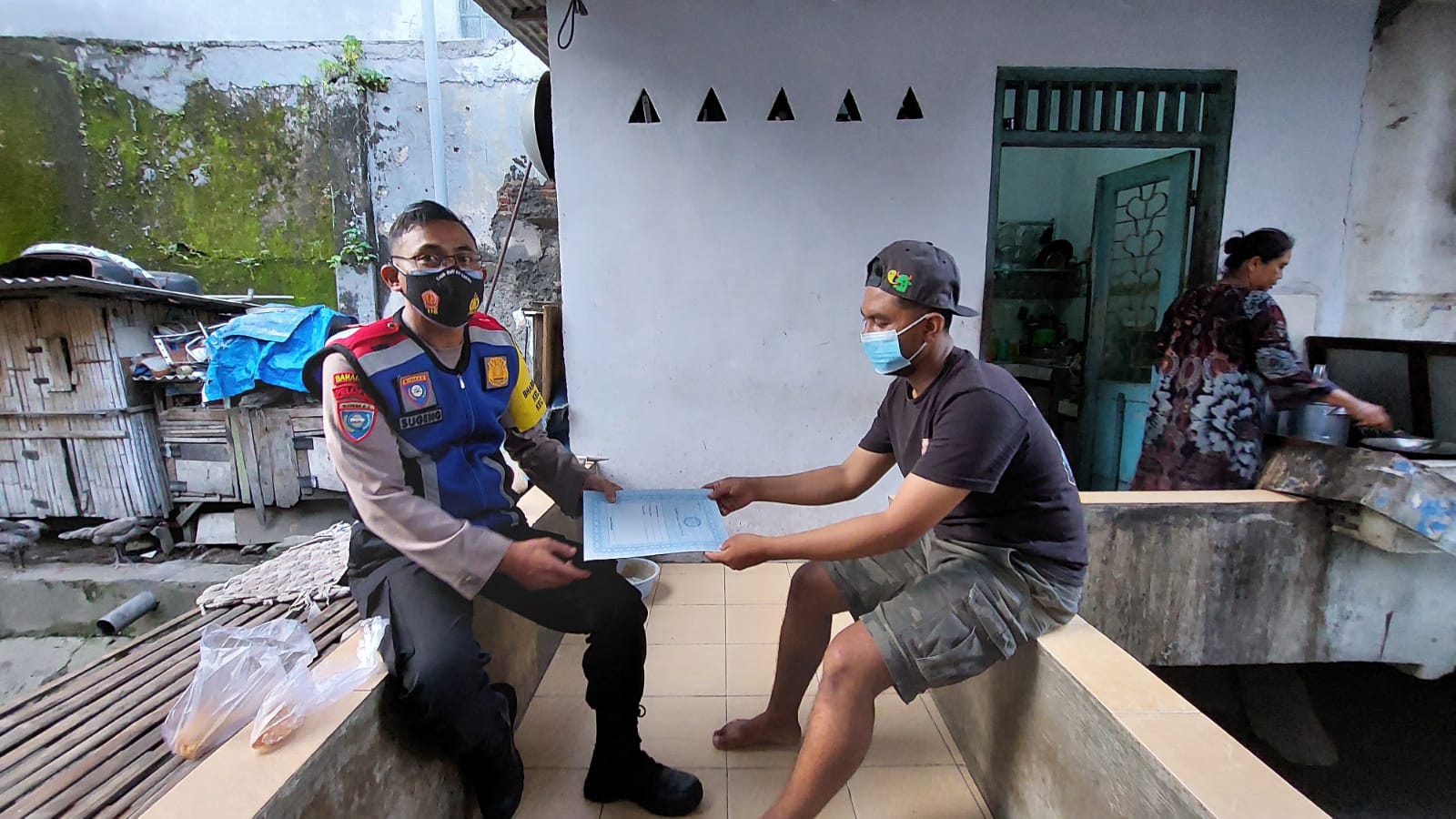 Bhabinkamtibmas Polsek Bubutan Sosialisasikan Program SIM Cak Bhabin