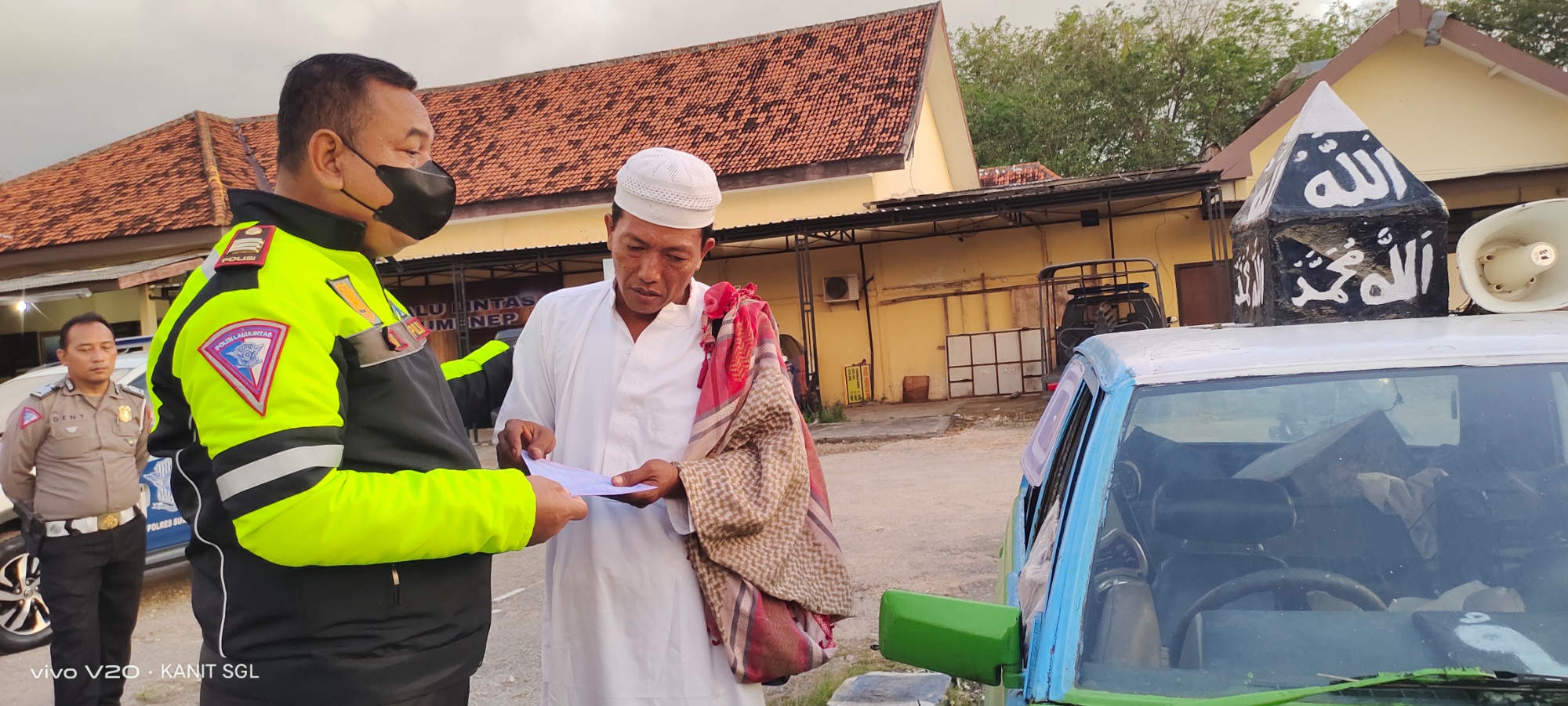 Polres Sumenep Berhasil Amankan Pelaku Video Viral Aksi Mobil Ngebut Berjalan Mundur
