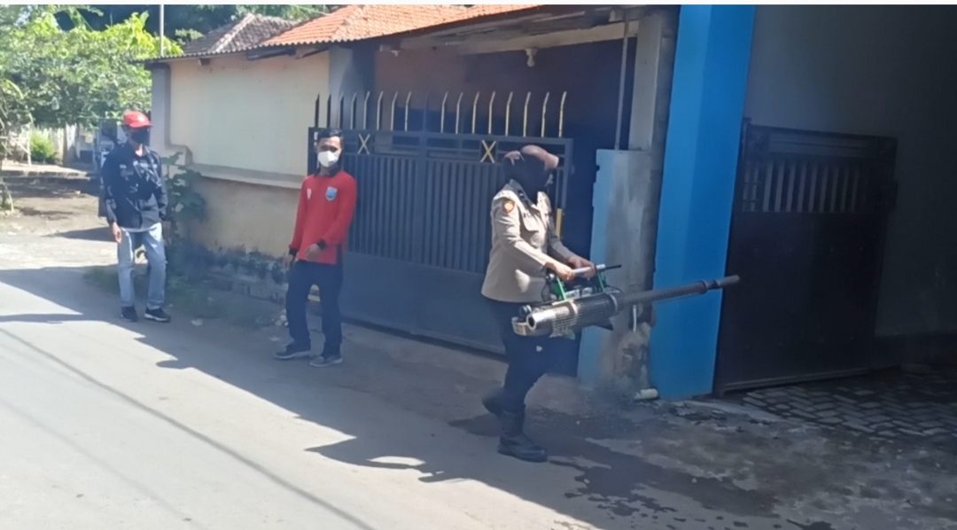Aksi Nyata Bhabinkamtibmas Polres Probolinggo Cegah Wabah DBD