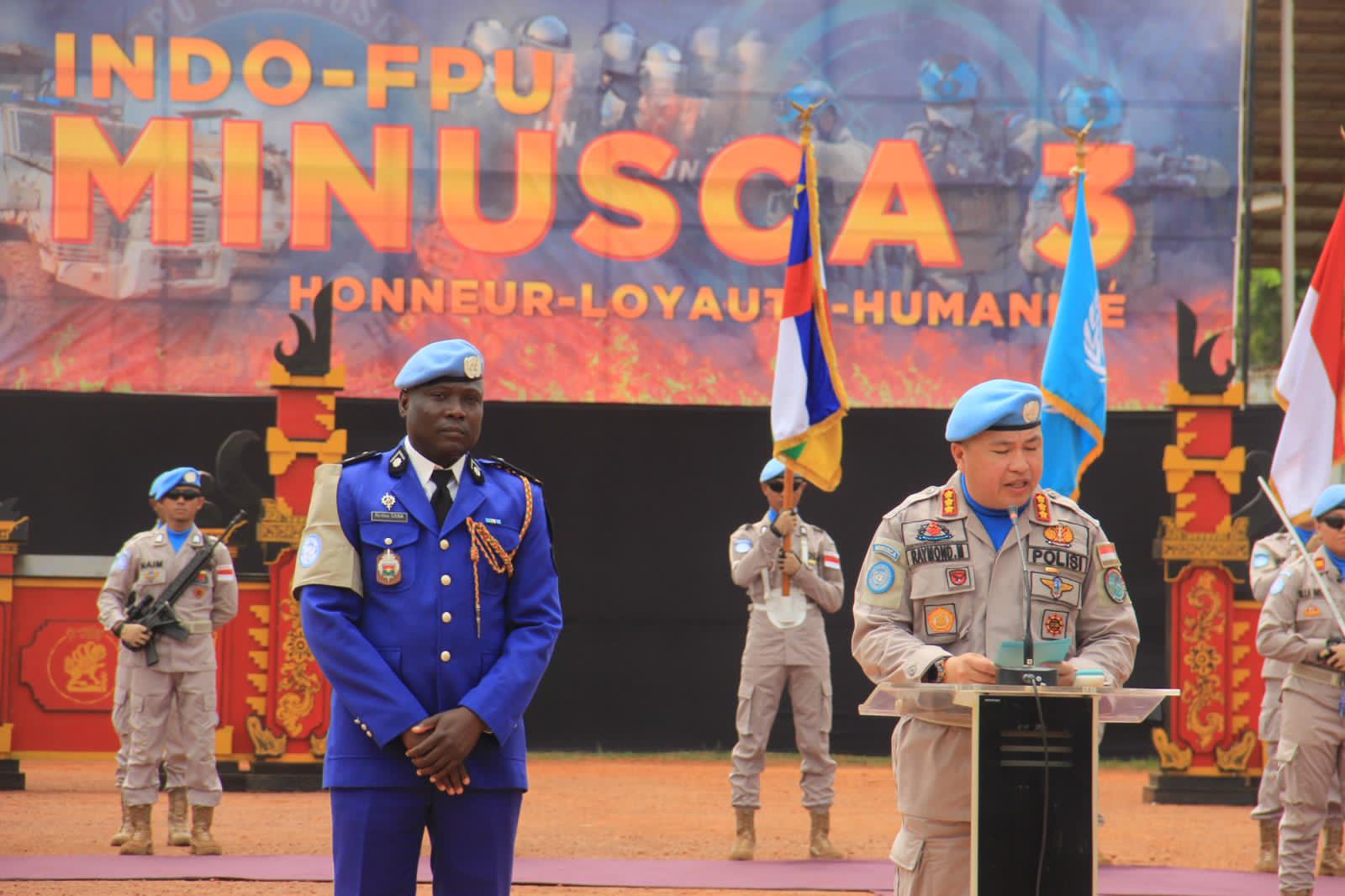 Dua Anggota Satgas Garuda Bhayangkara Asal Polresta Malang Kota Raih Medale Parade Cemerony dari PBB