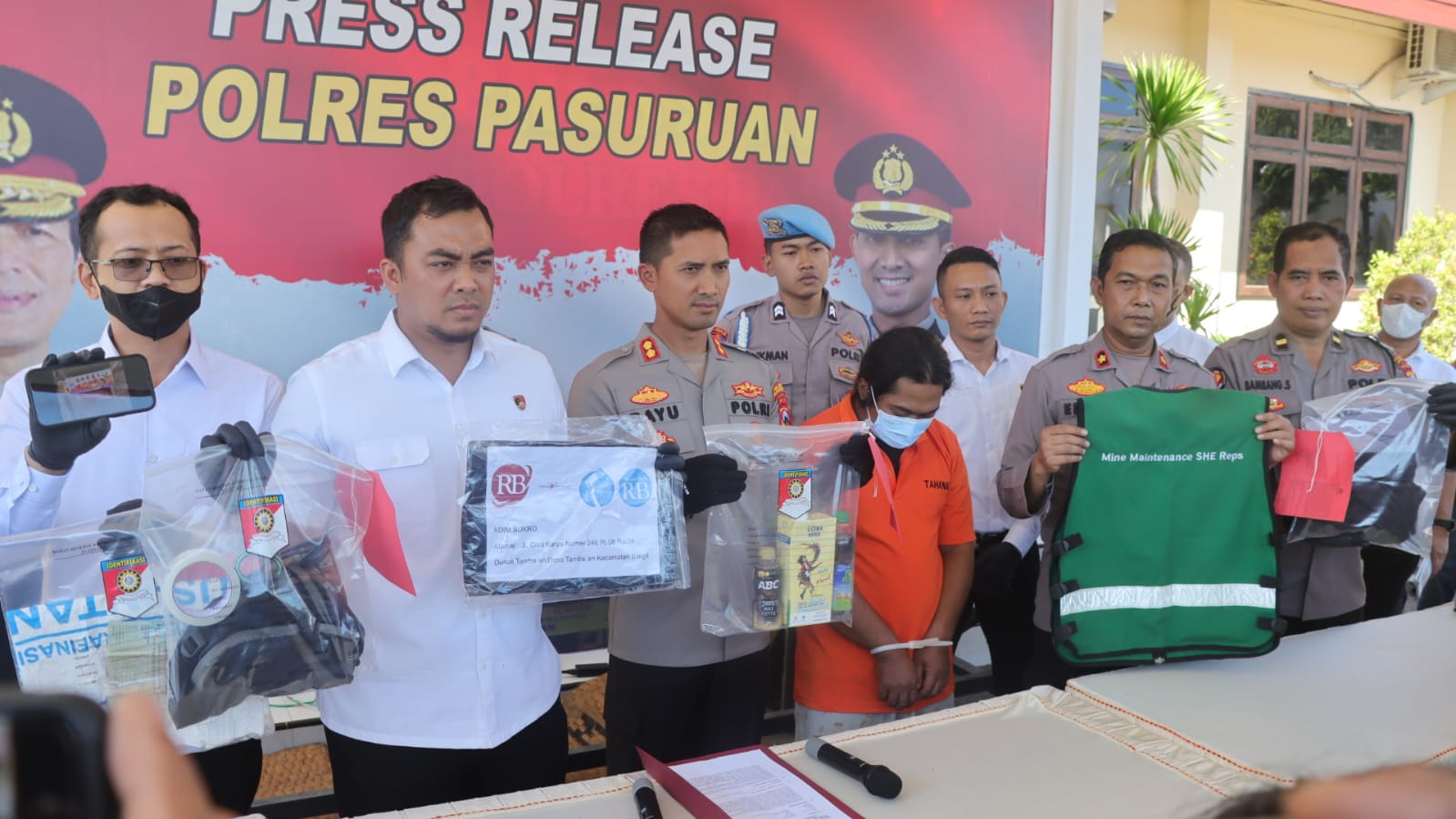 Polres Pasuruan Berhasil Mengamankan Pelaku Percobaan Pembunuhan,Modus Kirim Minuman Dicampur Racun Tikus
