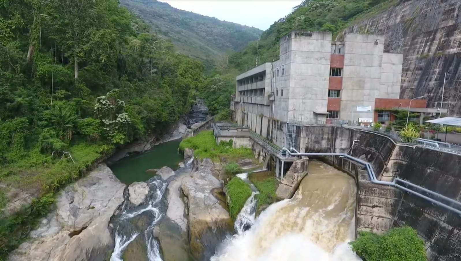 Naik Signifikan, Sepanjang 2022 REC PLN Mampu Suplai 1,7 Juta MWh Listrik Hijau