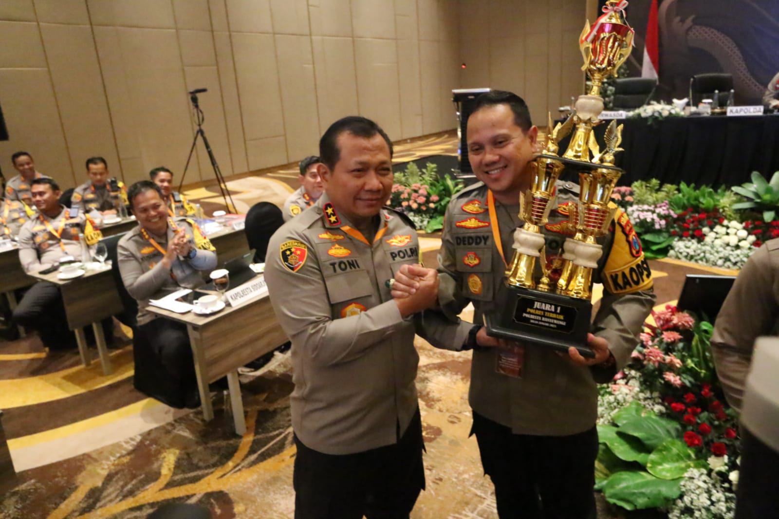 Anev Sitkamtibmas 2023, Kapolda Jatim Apresiasi Kinerja Para Kapolres