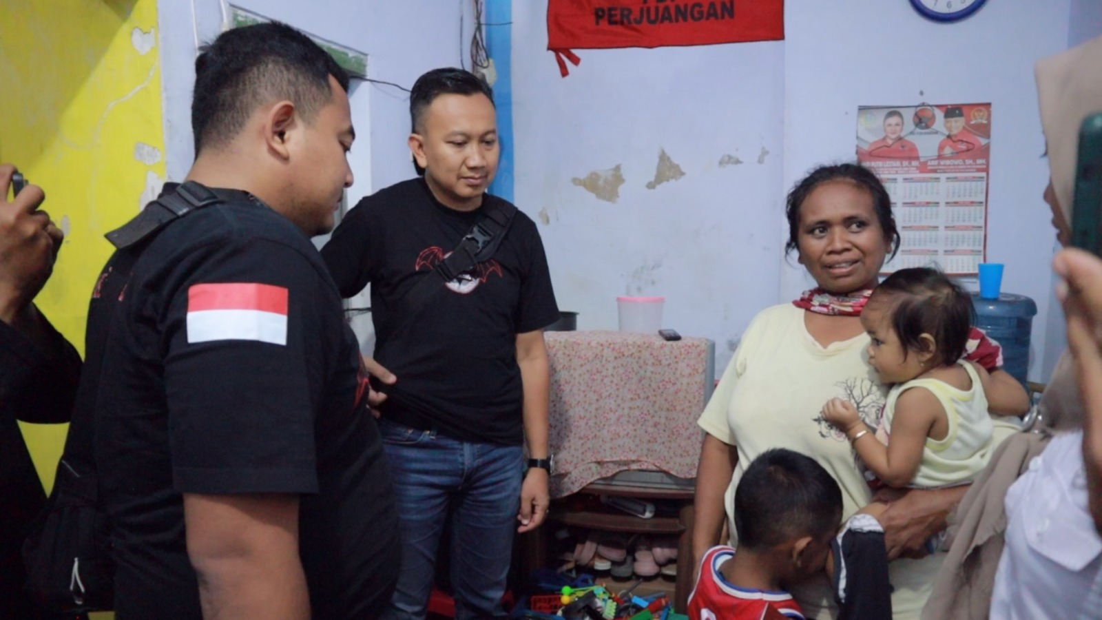 Polres Jember Berikan Bantuan Sembako Kepada Keluarga Tahanan Yang Kurang Mampu