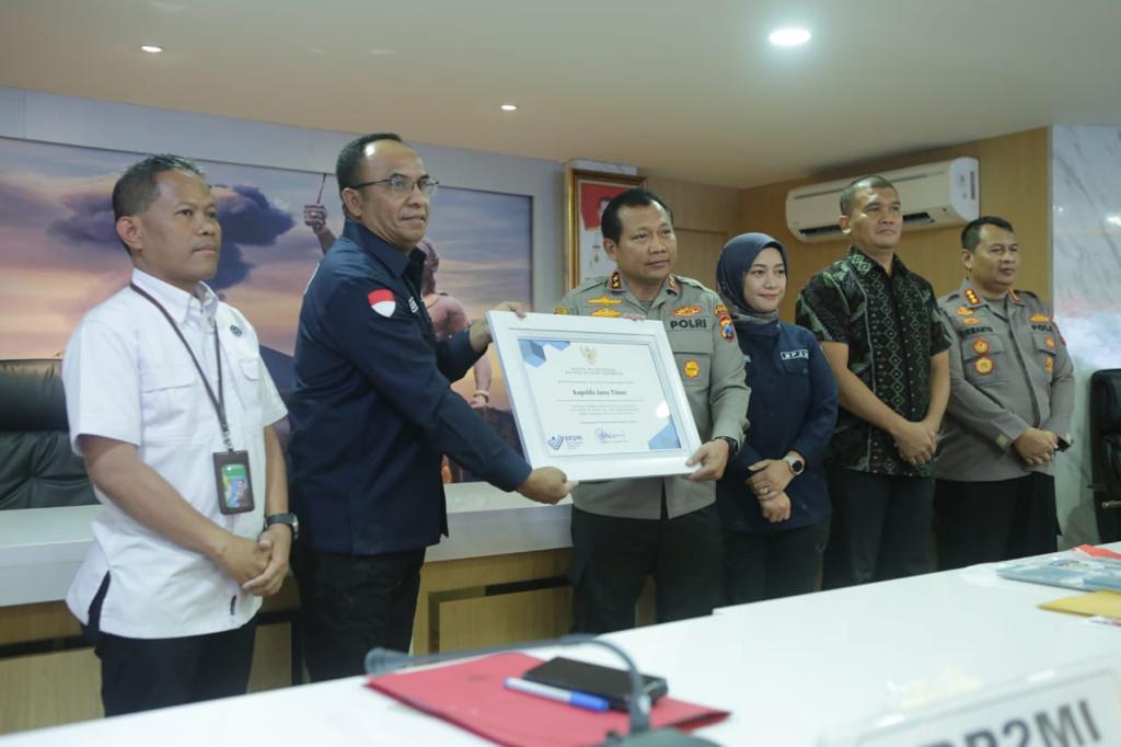 Polda Jatim Raih Penghargaan dari BP2MI Atas Prestasi Ungkap TPPO