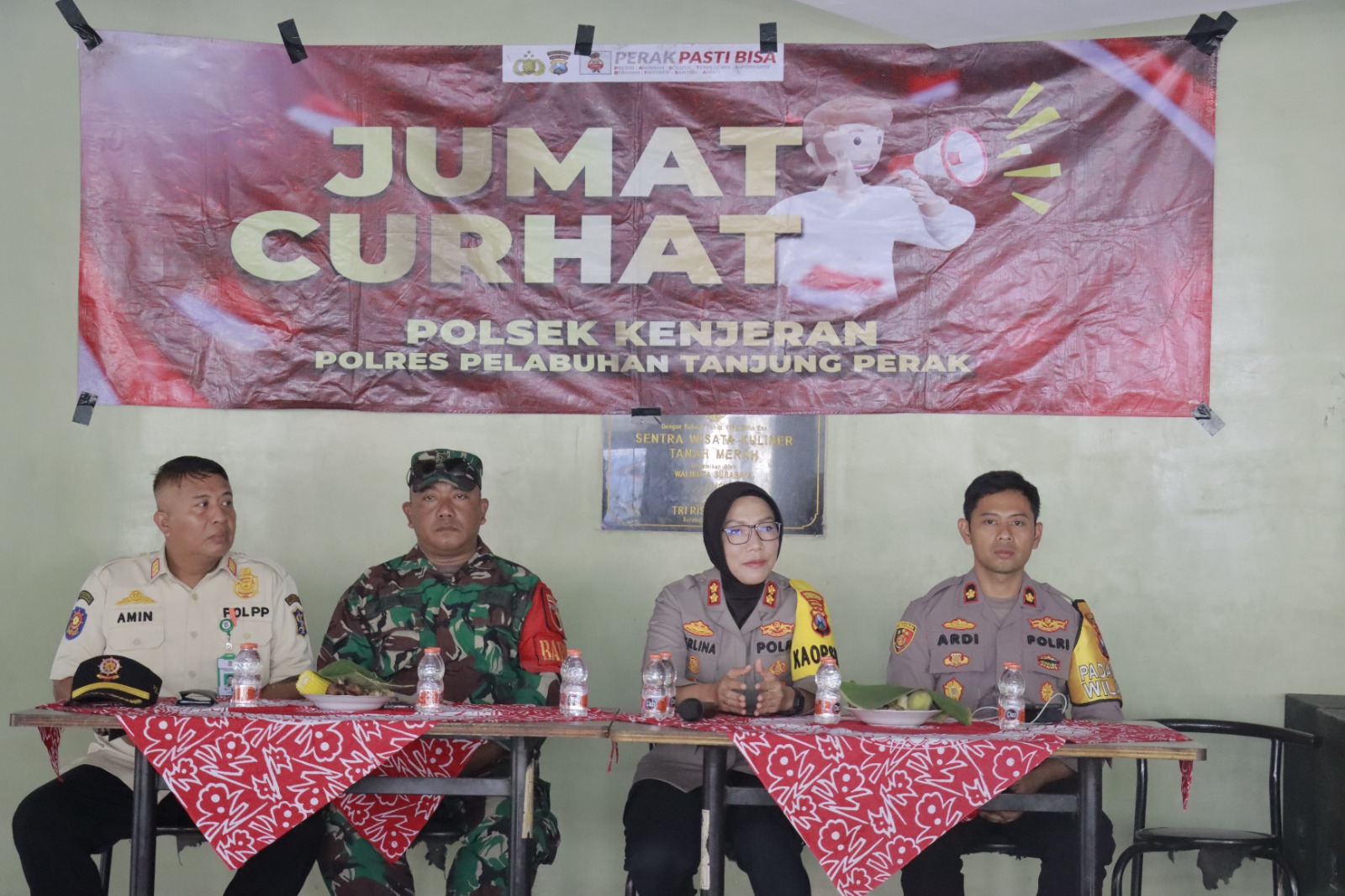 Jumat Curhat Kapolres Pelabuhan Tanjung Perak Dengar Aspirasi Warga Tanah Kali Kedinding