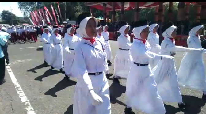 Meriahkan Peringatan Hari Kemerdekaan dan Harjakasi , Ribuan Siswa Mengikuti Gerak Jalan