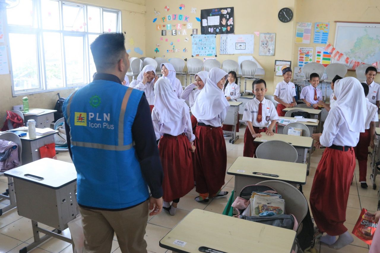 PLN Icon Plus Hadir di Sekolah, Ajak Siswa Jadi Generasi Cerdas Digital